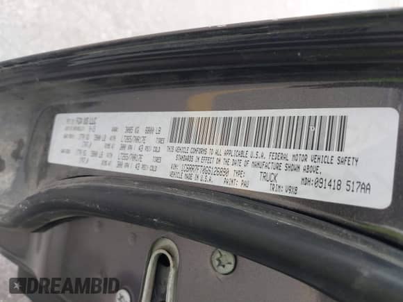 2016 Ram 1500 ST z VIN 1C6RR7FT0GS126890, wystawiony jako IAAI lot #41808263 z przebiegiem 120 772 mil mil oraz . Historia ofert i sprzedaży dostępna na DreamBid. Obrazek 9.