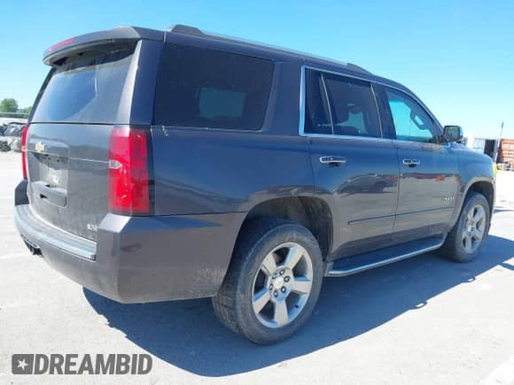 2018 Chevrolet Tahoe Premier z VIN 1GNSKCKC2JR315267, wystawiony jako IAAI lot #42330815 z przebiegiem 108 399 mil mil oraz . Historia ofert i sprzedaży dostępna na DreamBid. Obrazek 4.