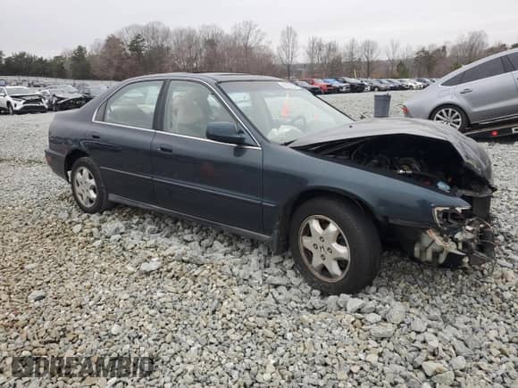 1996 Honda Accord EX z VIN 1HGCE6670TA026961, wystawiony jako Copart lot #86725534 z przebiegiem 239 435 mil mil oraz Szkoda całkowita • Salvage title. Historia ofert i sprzedaży dostępna na DreamBid. Obrazek 4.