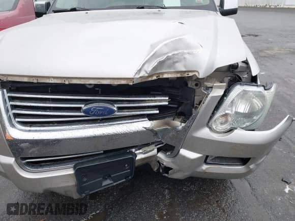 2006 Ford Explorer Limited with VIN 1FMEU75E06UA78072, listed as a IAAI auction lot 41565453 with 196,902 mi miles and . Bid and sale history available at DreamBid. Image 6.