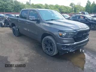 2020 Ram 1500 Big Horn z VIN 1C6SRFFT4LN185235, wystawiony jako IAAI lot #42551203 z przebiegiem 57 459 mil mil oraz . Historia ofert i sprzedaży dostępna na DreamBid. Obrazek 1.