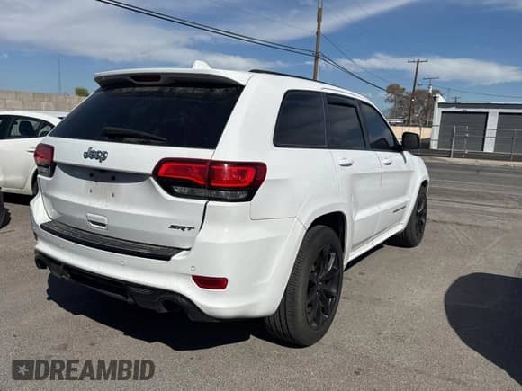 2016 Jeep Grand Cherokee SRT с VIN 1C4RJFDJ0GC427892, выставлен на аукционе Copart как лот 83841405 с пробегом 64 375 миль миль и Списание • Salvage title. История ставок и продаж доступна на DreamBid. Изображение 4.