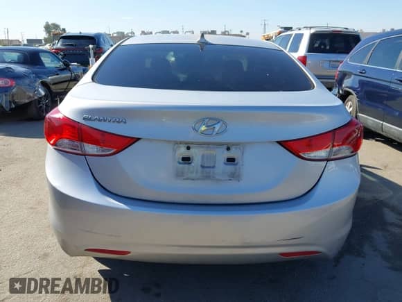 2013 Hyundai Elantra GLS с VIN KMHDH4AE1DU898596, выставлен на аукционе IAAI как лот 43240168 с пробегом 123 373 миль миль и . История ставок и продаж доступна на DreamBid. Изображение 16.