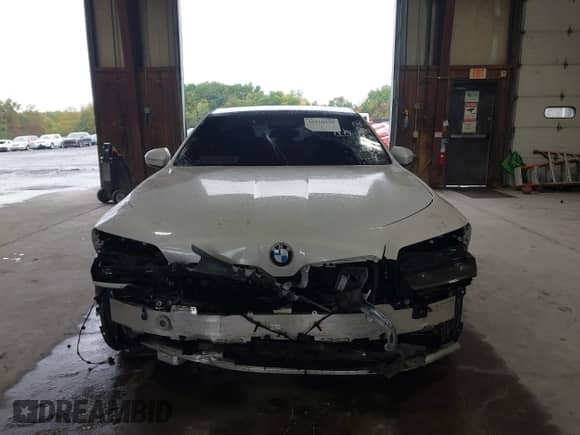 2023 BMW 7 Series 760i xDrive with VIN WBA33EJ01PCM24809, listed as a IAAI auction lot 43310239 with 31,704 mi miles and . Bid and sale history available at DreamBid. Image 12.