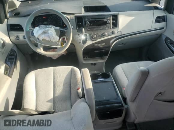 2012 Toyota Sienna LE with VIN 5TDJK3DC9CS039918, listed as a Copart auction lot 80458545 with 207,380 mi miles and Salvage title. Bid and sale history available at DreamBid. Image 8.