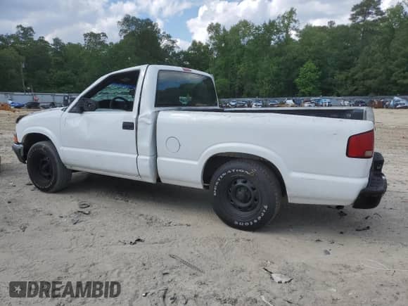 2003 Chevrolet S-10 с VIN 1GCCS14X538220907, выставлен на аукционе Copart как лот 57387915 с пробегом 128 616 миль миль и Списание • Salvage title. История ставок и продаж доступна на DreamBid. Изображение 2.