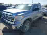 2017 Toyota Tundra SR5 z VIN 5TFDY5F18HX616846, wystawiony jako IAAI lot #42086463 z przebiegiem 225 892 mil mil oraz . Historia ofert i sprzedaży dostępna na DreamBid. Obrazek 2.