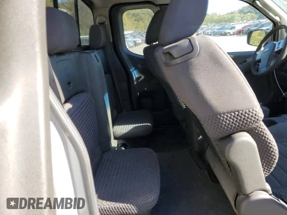 2010 Nissan Frontier SE z VIN 1N6AD0CW9AC449358, wystawiony jako Copart lot #84972665 z przebiegiem 486 793 mil mil oraz Szkoda całkowita • Salvage title. Historia ofert i sprzedaży dostępna na DreamBid. Obrazek 10.