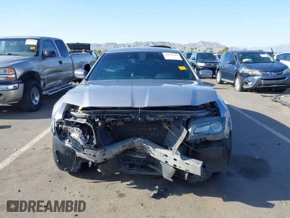 2015 Chrysler 300 S с VIN 2C3CCABGXFH853521, выставлен на аукционе IAAI как лот 42683181 с пробегом 138 085 миль миль и . История ставок и продаж доступна на DreamBid. Изображение 12.