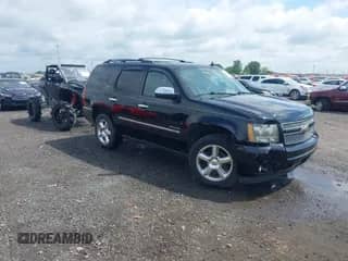 2009 Chevrolet Tahoe LTZ с VIN 1GNFK33059R297641, выставлен на аукционе IAAI как лот 42099230 с пробегом 226 402 миль миль и . История ставок и продаж доступна на DreamBid. Изображение 1.