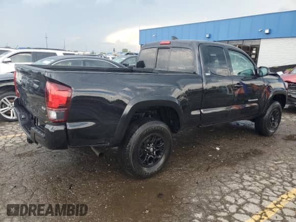 2022 Toyota Tacoma SR z VIN 3TYSZ5AN0NT077417, wystawiony jako Copart lot #62022335 z przebiegiem 9 254 mil mil oraz Nie do naprawy • Non repairable. Historia ofert i sprzedaży dostępna na DreamBid. Obrazek 3.