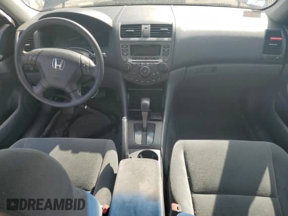 2007 Honda Accord LX SE z VIN 1HGCM66447A105158, wystawiony jako Copart lot #70984175 z przebiegiem 122 692 mil mil oraz Czysty tytuł • Clean title. Historia ofert i sprzedaży dostępna na DreamBid. Obrazek 8.