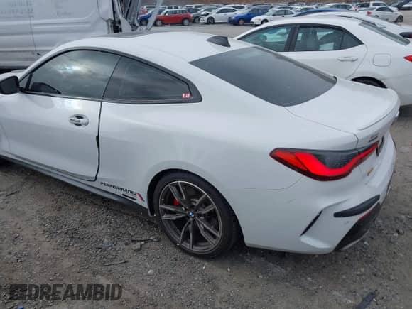 2021 BMW 4 Series M440i xDrive с VIN WBA13AR06MCF78418, выставлен на аукционе IAAI как лот 41257716 с пробегом 35 974 миль миль и . История ставок и продаж доступна на DreamBid. Изображение 14.