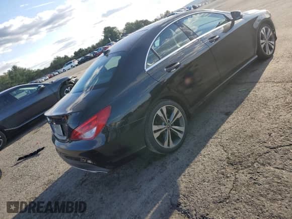 2019 Mercedes-Benz CLA 250 с VIN WDDSJ4EB6KN705372, выставлен на аукционе Copart как лот 82204315 с пробегом 72 631 миль миль и Списание • Salvage title. История ставок и продаж доступна на DreamBid. Изображение 3.