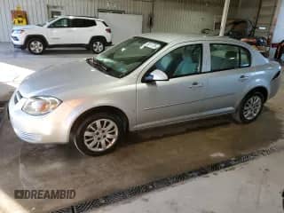 2009 Chevrolet Cobalt с VIN 1G1AL58H397170773, выставлен на аукционе Copart как лот 76011724 с пробегом 151 230 миль миль и Списание • Salvage title. История ставок и продаж доступна на DreamBid. Изображение 1.