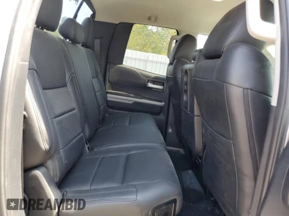 2019 Toyota Tundra SR с VIN 5TFUM5F10KX083538, выставлен на аукционе Copart как лот 68304055 с пробегом 131 034 миль миль и Списание • Salvage title. История ставок и продаж доступна на DreamBid. Изображение 10.