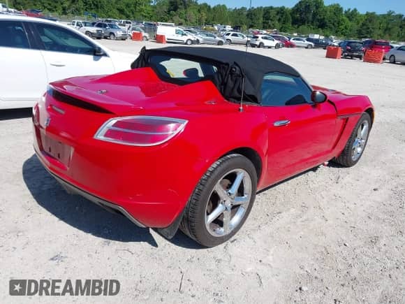 2007 Saturn Sky with VIN 1G8MB35B67Y100648, listed as a IAAI auction lot 42329495 with 68,968 mi miles and . Bid and sale history available at DreamBid. Image 4.