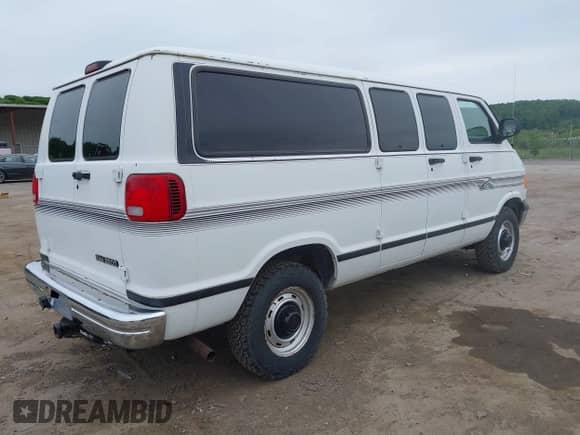 2000 Dodge Passenger с VIN 2B4JB25Y6YK159217, выставлен на аукционе IAAI как лот 42301836 с пробегом 49 393 миль миль и . История ставок и продаж доступна на DreamBid. Изображение 4.