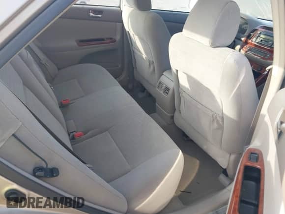 2005 Toyota Camry STD с VIN 4T1BE32K25U942251, выставлен на аукционе IAAI как лот 42617135 с пробегом 234 775 миль миль и . История ставок и продаж доступна на DreamBid. Изображение 8.