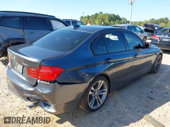 2014 BMW 3 Series 335i с VIN WBA3A9G51ENS65193, выставлен на аукционе IAAI как лот 43165117 с пробегом 131 317 миль миль и . История ставок и продаж доступна на DreamBid. Изображение 4.