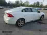 2014 Volvo S60 T5 z VIN YV1612FHXE1290131, wystawiony jako Copart lot #84538645 z przebiegiem 129 944 mil mil oraz Szkoda całkowita • Salvage title. Historia ofert i sprzedaży dostępna na DreamBid. Obrazek 3.
