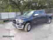2020 Ram 1500 Laramie z VIN 1C6SRFRT4LN352298, wystawiony jako IAAI lot #43097857 z przebiegiem 59 894 mil mil oraz . Historia ofert i sprzedaży dostępna na DreamBid. Obrazek 17.