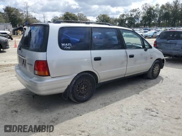 1996 Honda Odyssey with VIN RA11118375, listed as a Copart auction lot 46170125 with 185,034 mi miles and Non repairable. Bid and sale history available at DreamBid. Image 3.
