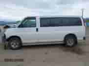 2009 Chevrolet Express Passenger z VIN 1GAHG35K091170871, wystawiony jako IAAI lot #42333967 z przebiegiem Nie podano mil oraz . Historia ofert i sprzedaży dostępna na DreamBid. Obrazek 14.
