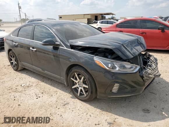 2019 Hyundai Sonata Sport z VIN 5NPE34AF8KH808626, wystawiony jako Copart lot #58212085 z przebiegiem 73 023 mil mil oraz Szkoda całkowita • Salvage title. Historia ofert i sprzedaży dostępna na DreamBid. Obrazek 4.