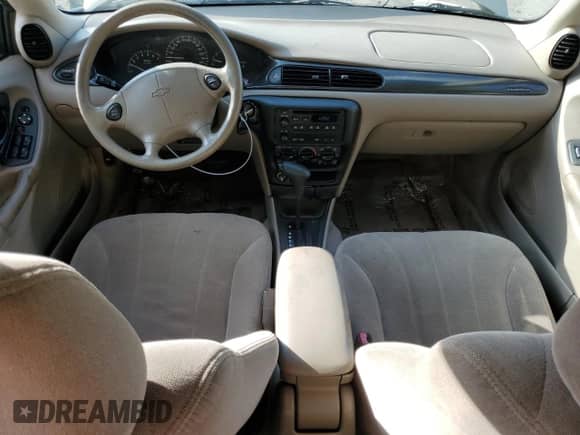 2003 Chevrolet Malibu с VIN 1G1ND52J73M733360, выставлен на аукционе Copart как лот 71376084 с пробегом 128 481 миль миль и Списание • Salvage title. История ставок и продаж доступна на DreamBid. Изображение 8.
