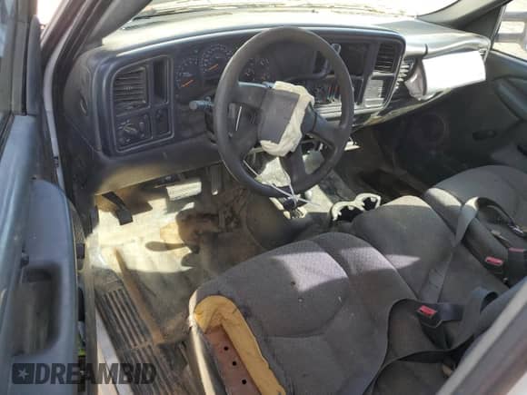 2004 Chevrolet Silverado 3500 с VIN 1GCHK39UX4E244378, выставлен на аукционе Copart как лот 72376543 с пробегом 240 270 миль миль и Списание • Salvage title. История ставок и продаж доступна на DreamBid. Изображение 8.