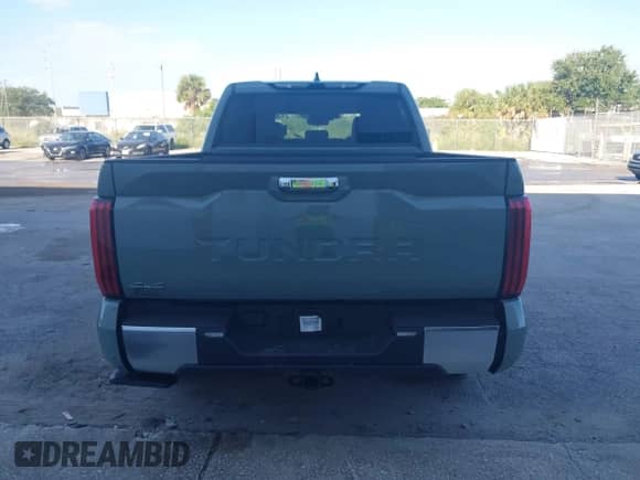 2025 Toyota Tundra Limited with VIN 5TFJA5DB3SX323804, listed as a IAAI auction lot 43213270 with 202 mi miles and . Bid and sale history available at DreamBid. Image 16.