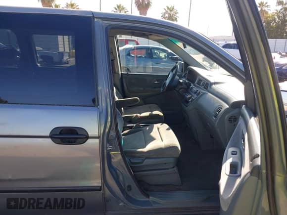 2001 Honda Odyssey LX с VIN 2HKRL18581H620376, выставлен на аукционе IAAI как лот 43041393 с пробегом 397 189 миль миль и . История ставок и продаж доступна на DreamBid. Изображение 5.