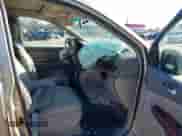 2005 Toyota Sienna XLE z VIN 5TDZA22CX5S385157, wystawiony jako IAAI lot #41622454 z przebiegiem 283 270 mil mil oraz . Historia ofert i sprzedaży dostępna na DreamBid. Obrazek 5.