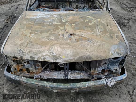 1998 GMC Sierra 1500 z VIN 1GTEC14W8WZ535356, wystawiony jako Copart lot #85422894 z przebiegiem Nie podano mil oraz Nie do naprawy • Non repairable. Historia ofert i sprzedaży dostępna na DreamBid. Obrazek 12.