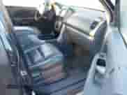 2006 Honda Pilot EX-L z VIN 5FNYF28536B010769, wystawiony jako IAAI lot #43464954 z przebiegiem 279 291 mil mil oraz . Historia ofert i sprzedaży dostępna na DreamBid. Obrazek 5.