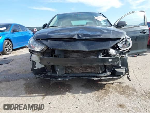 2018 Hyundai Accent SE z VIN 3KPC24A36JE028482, wystawiony jako IAAI lot #42320146 z przebiegiem 50 935 mil mil oraz . Historia ofert i sprzedaży dostępna na DreamBid. Obrazek 6.