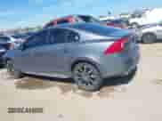 2016 Volvo S60 T5 Platinum с VIN YV4612UM7G2001173, выставлен на аукционе IAAI как лот 41659965 с пробегом 117 805 миль миль и . История ставок и продаж доступна на DreamBid. Изображение 14.