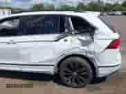 2021 Volkswagen Tiguan SE с VIN 3VV2B7AX5MM054356, выставлен на аукционе IAAI как лот 43035399 с пробегом 87 671 миль миль и . История ставок и продаж доступна на DreamBid. Изображение 6.