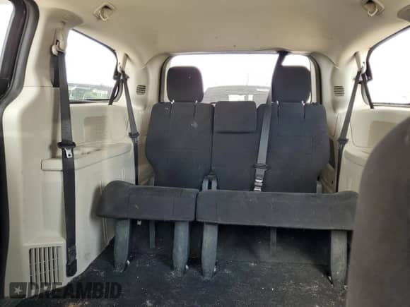 2014 Dodge Grand Caravan SE with VIN 2C4RDGBG4ER103210, listed as a Copart auction lot 68393365 with 275,424 mi miles and Salvage title. Bid and sale history available at DreamBid. Image 10.