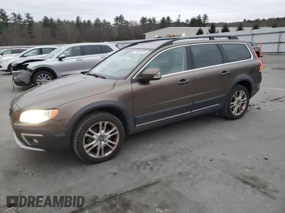 2016 Volvo XC70 z VIN YV4612NM4G1268372, wystawiony jako Copart lot #80862304 z przebiegiem 162 408 mil mil oraz Szkoda całkowita • Salvage title. Historia ofert i sprzedaży dostępna na DreamBid. Obrazek 1.