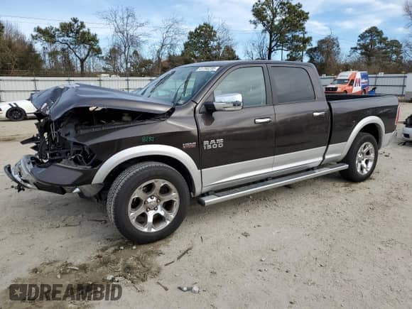 2017 Ram 1500 Laramie z VIN 1C6RR7VT5HS689596, wystawiony jako Copart lot #41760235 z przebiegiem 75 034 mil mil oraz Szkoda całkowita • Salvage title. Historia ofert i sprzedaży dostępna na DreamBid. Obrazek 1.