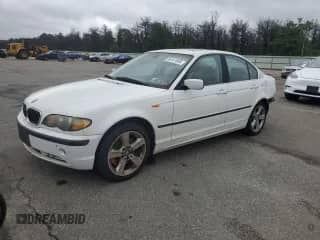 2005 BMW 3 Series 330xi with VIN WBAEW53405PN36880, listed as a Copart auction lot 66141695 with 200,391 mi miles and Salvage title. Bid and sale history available at DreamBid. Image 1.