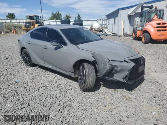 2024 Lexus IS 350 F Sport z VIN JTHGZ1E24R5037040, wystawiony jako Copart lot #69864385 z przebiegiem 16 873 mil mil oraz Szkoda całkowita • Salvage title. Historia ofert i sprzedaży dostępna na DreamBid. Obrazek 4.