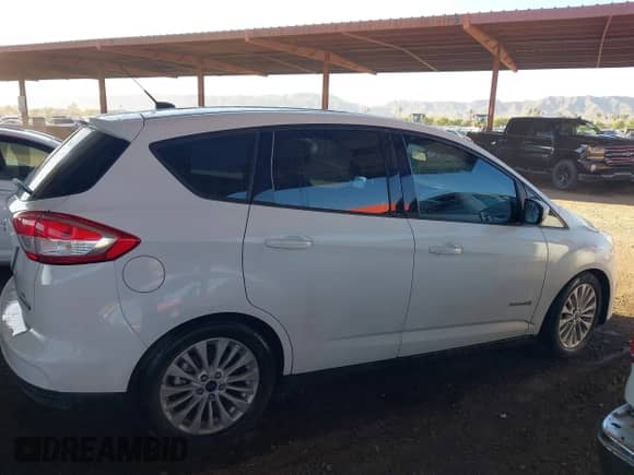 2017 Ford C-Max SE с VIN 1FADP5AU3HL117339, выставлен на аукционе IAAI как лот 43166035 с пробегом 105 849 миль миль и . История ставок и продаж доступна на DreamBid. Изображение 13.