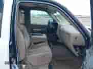 2005 Chevrolet Silverado 1500 LS с VIN 2GCEC13T351239322, выставлен на аукционе IAAI как лот 42450946 с пробегом Не указан миль и . История ставок и продаж доступна на DreamBid. Изображение 5.