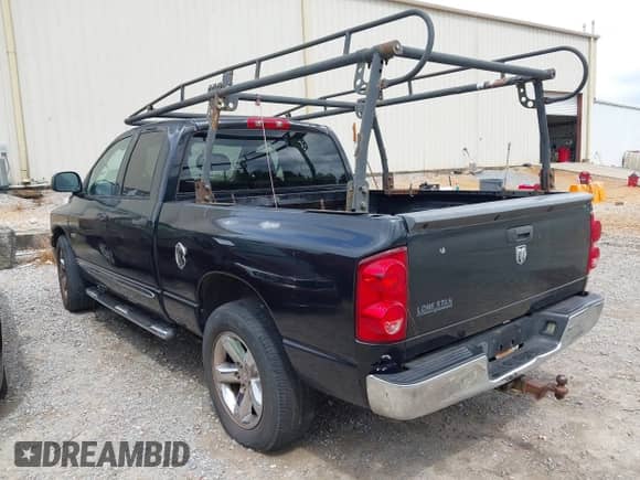2007 Dodge 1500 SLT with VIN 1D7HA18257S209833, listed as a IAAI auction lot 42786164 with 271,036 mi miles and . Bid and sale history available at DreamBid. Image 3.