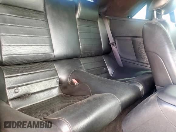 2005 Ford Mustang GT Deluxe z VIN 1ZVHT85H255211280, wystawiony jako Copart lot #69271235 z przebiegiem 109 841 mil mil oraz Czysty tytuł • Clean title. Historia ofert i sprzedaży dostępna na DreamBid. Obrazek 10.