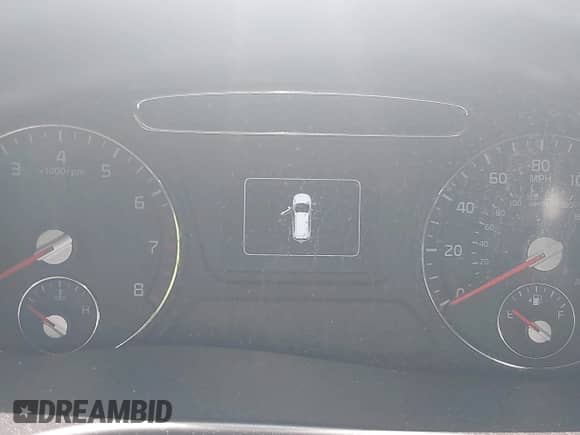 2017 Kia Sorento LX z VIN 5XYPG4A3XHG271647, wystawiony jako IAAI lot #42579529 z przebiegiem Nie podano mil oraz . Historia ofert i sprzedaży dostępna na DreamBid. Obrazek 15.