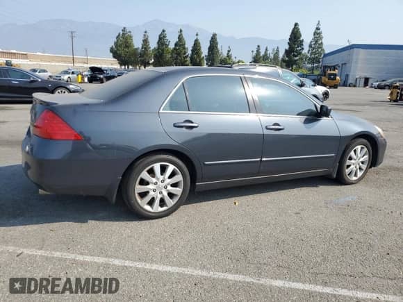 2006 Honda Accord LX с VIN 1HGCM66386A054012, выставлен на аукционе Copart как лот 64608675 с пробегом 110 942 миль миль и Списание • Salvage title. История ставок и продаж доступна на DreamBid. Изображение 3.